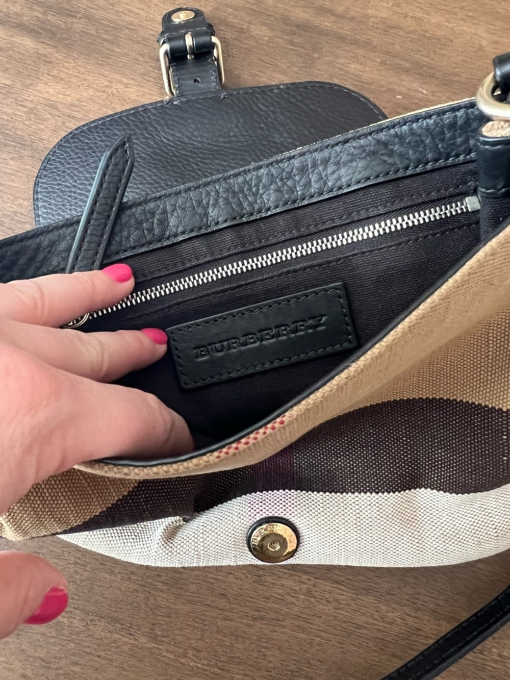 Burberry Mega Check Canvas and Grained Calfskin Gowan Crossbody - Picture 7 of 15